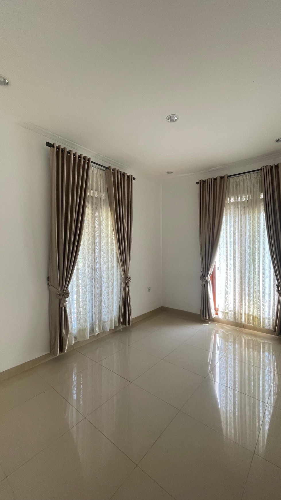 Rumah Siap Huni dengan Lay Out Fungsional dan Lingkungan Asri @Bintaro Sektor 9