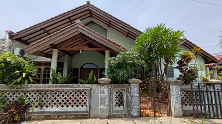 Dijual Rumah dan Ruang Usaha di Jurang Mangu Permai Pondok Aren