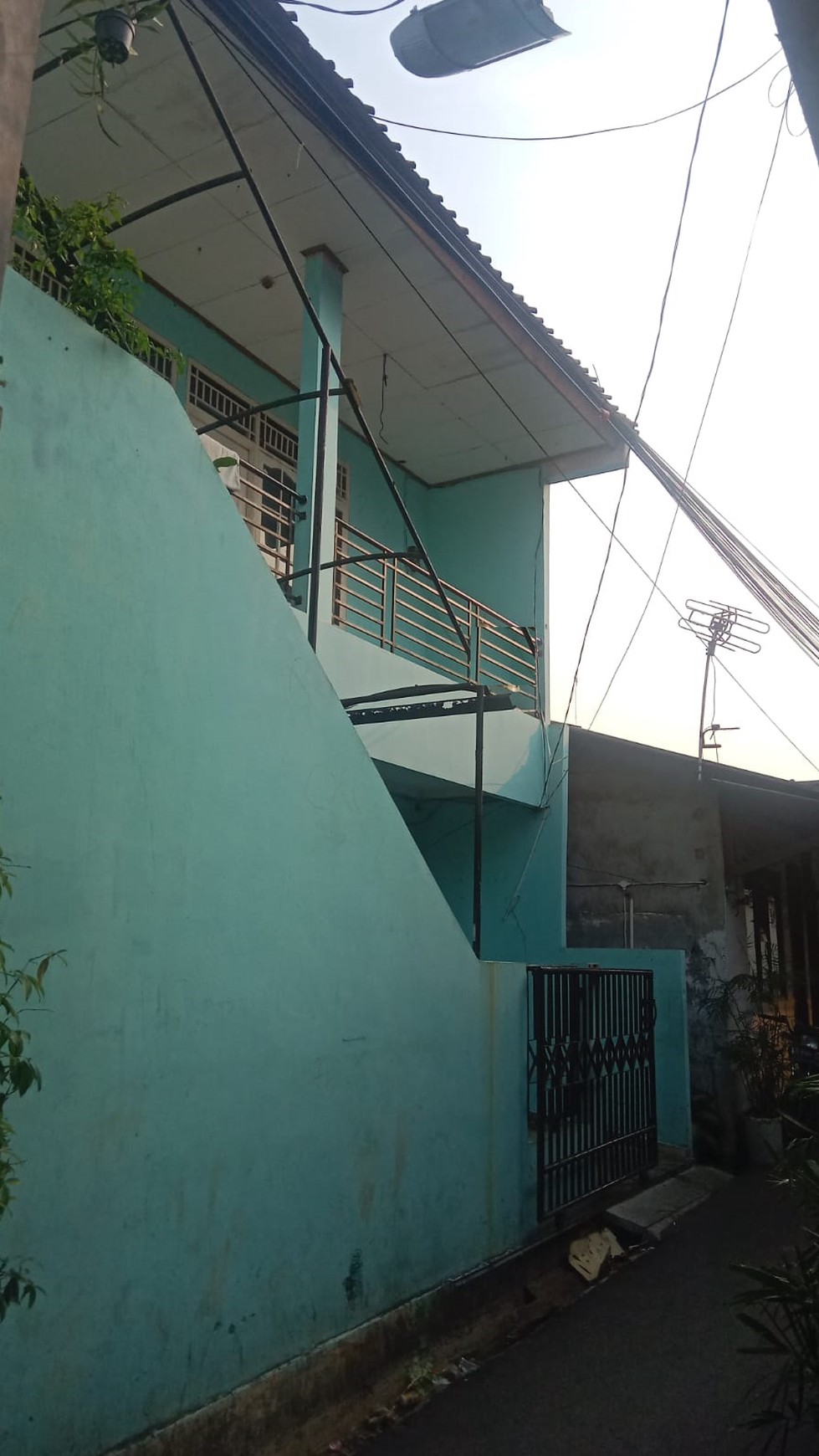 Rumah 2 Lantai, lokasi strategis di Petukangan