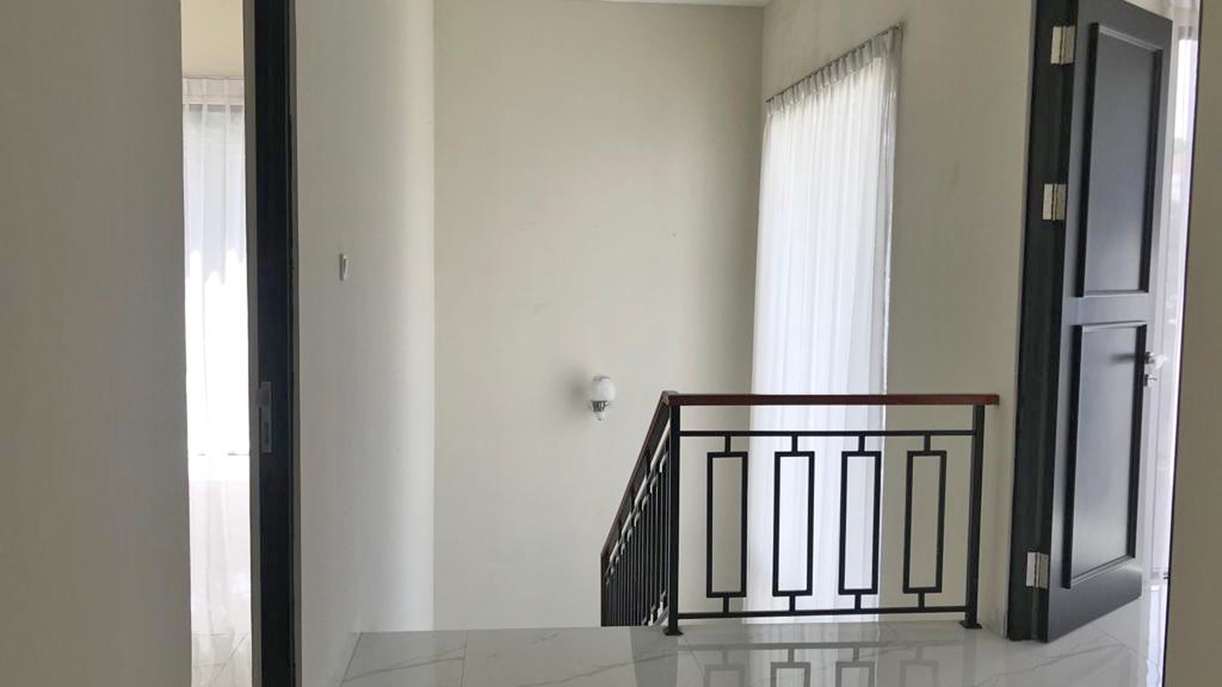 Dijual Rumah Mewah Posisi Hook Siap Huni di Foresta Bsd City