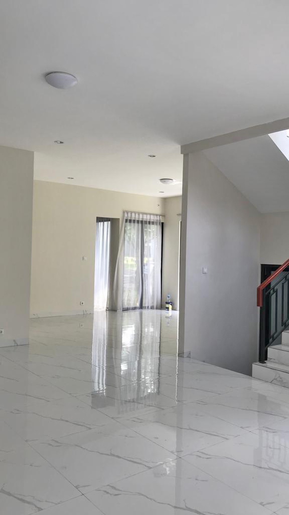 Dijual Rumah Mewah Posisi Hook Siap Huni di Foresta Bsd City