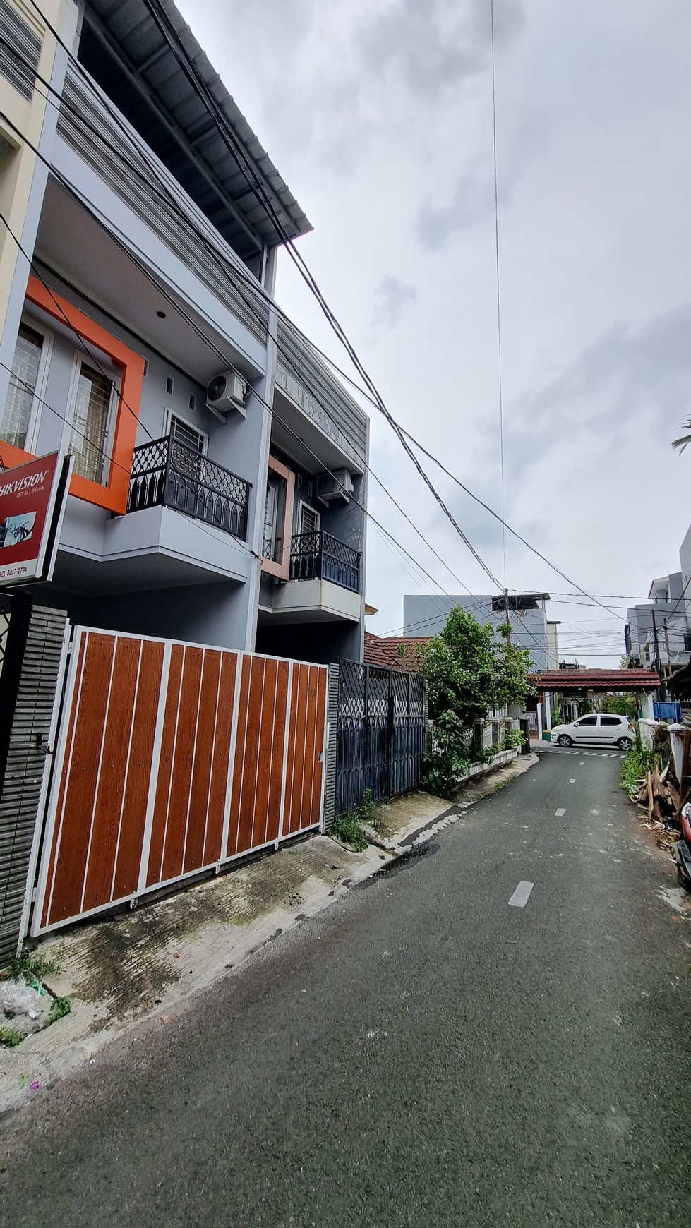 Dijual Rumah Minimalis di Jalan Tanjung Duren Selatan, Jakarta Barat