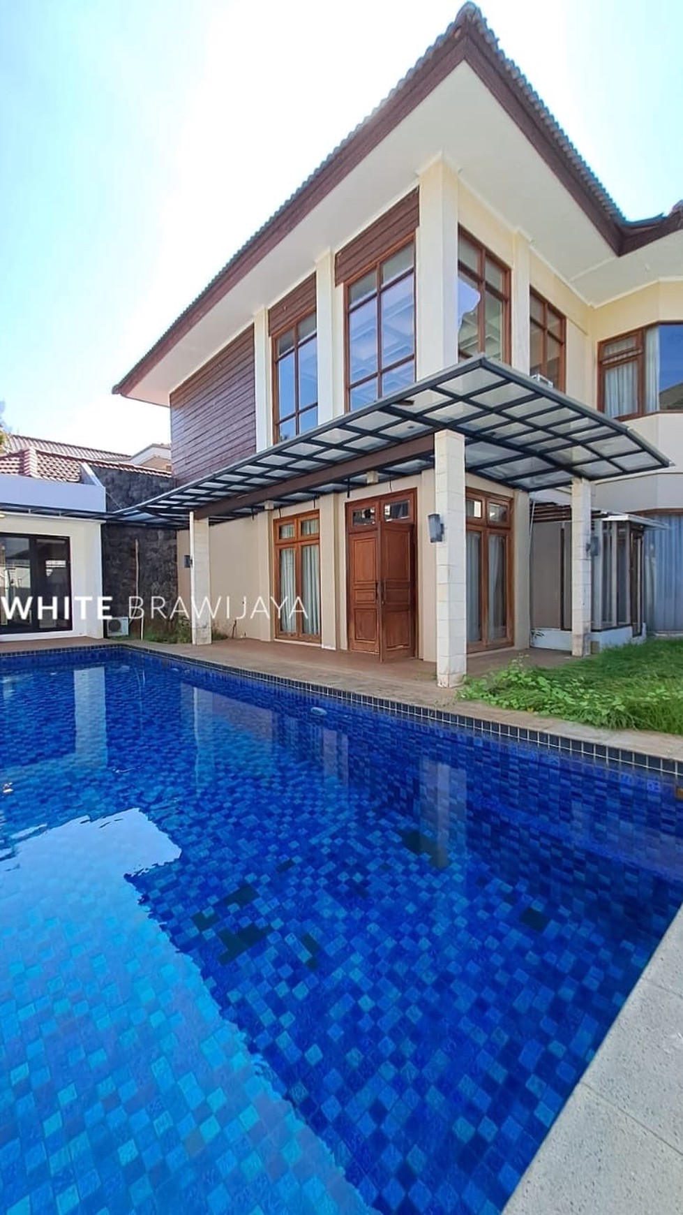 Rumah Modern Dalam Kompleks Area Kemang Ampera