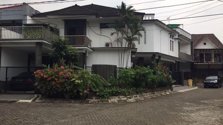 Rumah Cantik,Bagus di Villa Bintaro Regency.