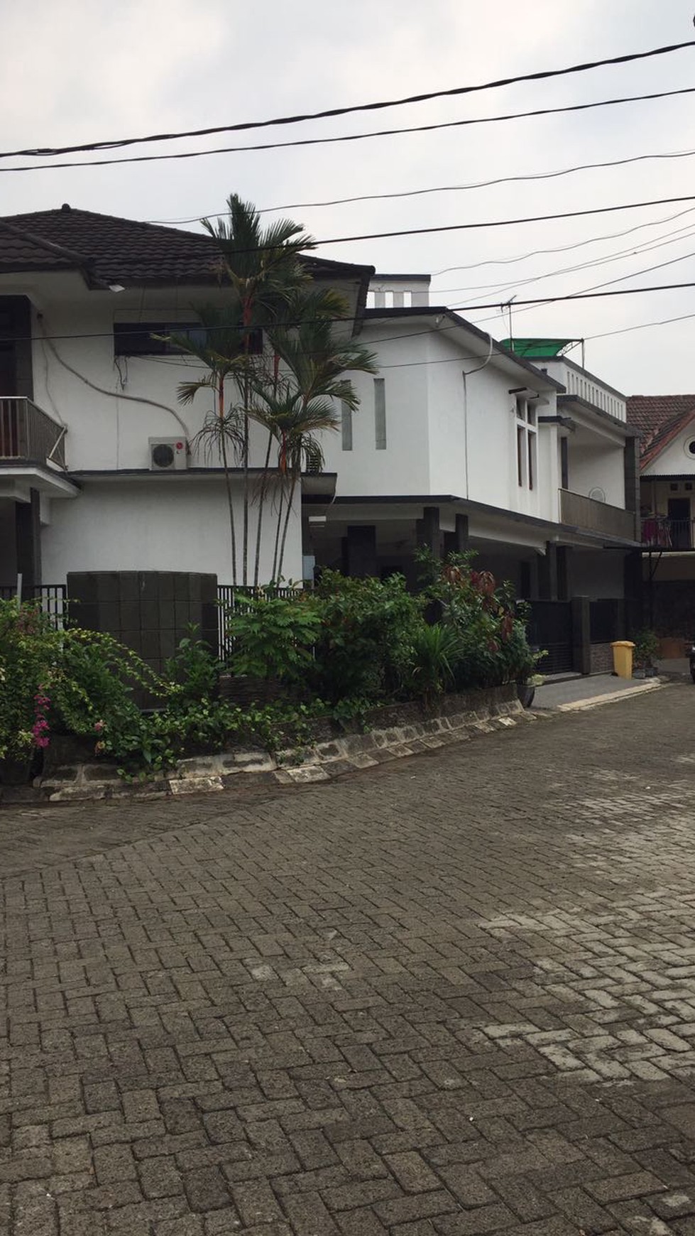 Rumah Cantik,Bagus di Villa Bintaro Regency.