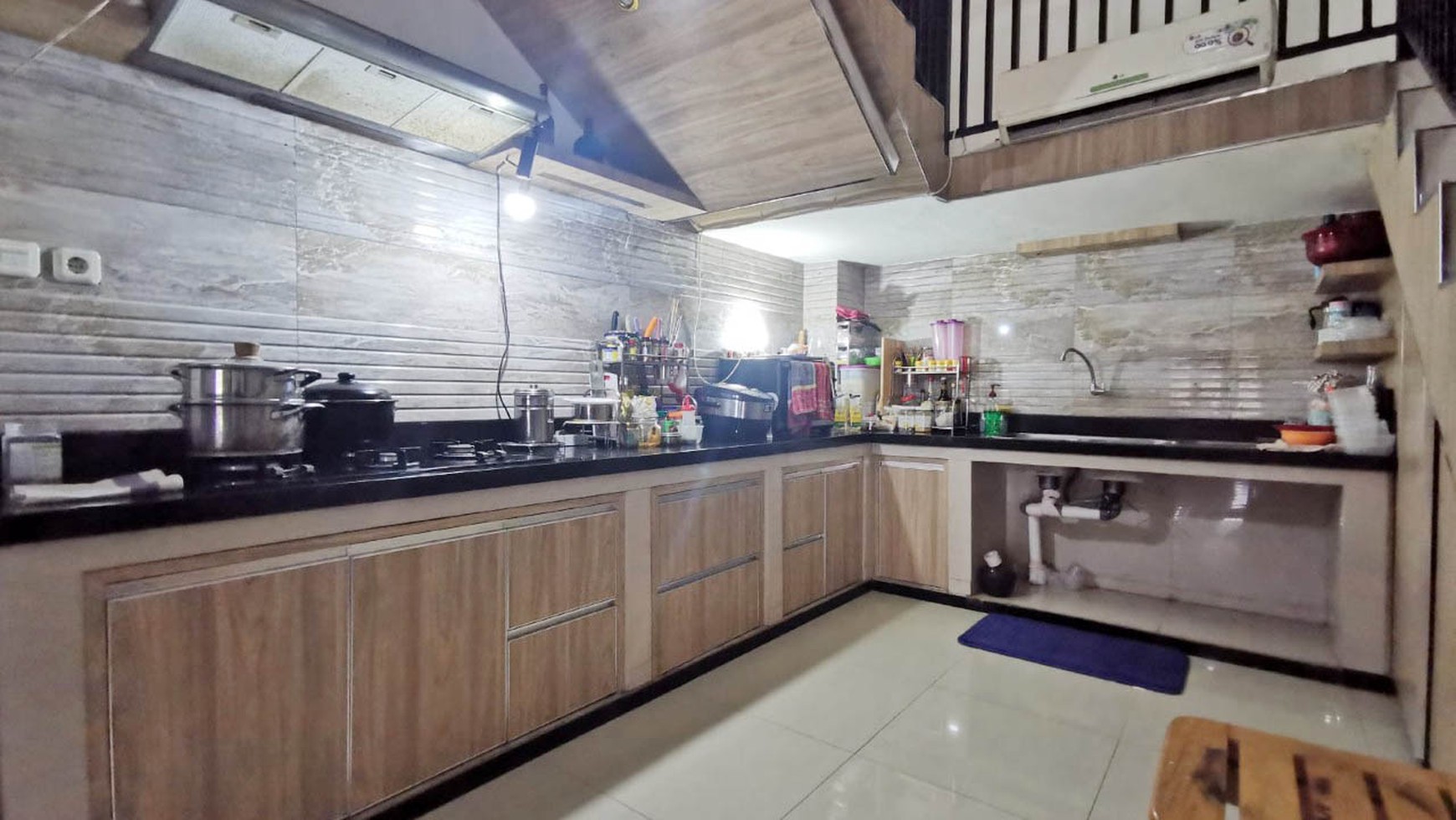 Rumah Kelapa Cengkir Timur, Kelapa Gading Luas 10x18 m2