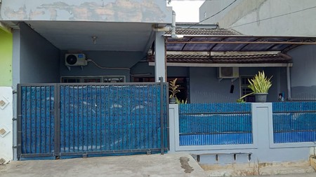 Rumah 2 Lantai, Bangunan terawat, siap Huni di Pondok Aren..