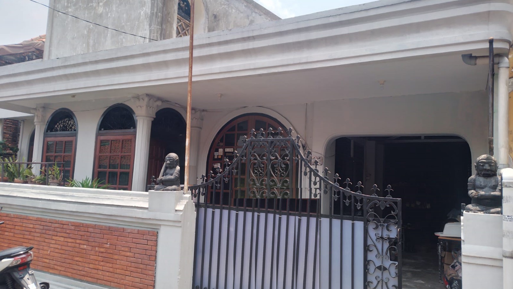 Rumah hitung tanah, lokasi strategis, bebas banjir, Depsos, Pesanggrahan, Jakarta Selatan