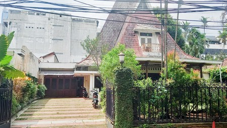 Rumah Baguss Siap Huni Asri dgn Lokasi Strategis di Jl Kertosono, Menteng, Jakarta Pusat