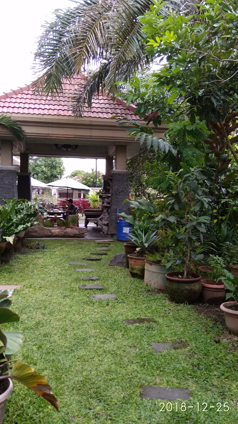 RUMAH MEWAH MEDITERANIAN  DI TIMUR BANDARA ADISUCIPTO JOGJA