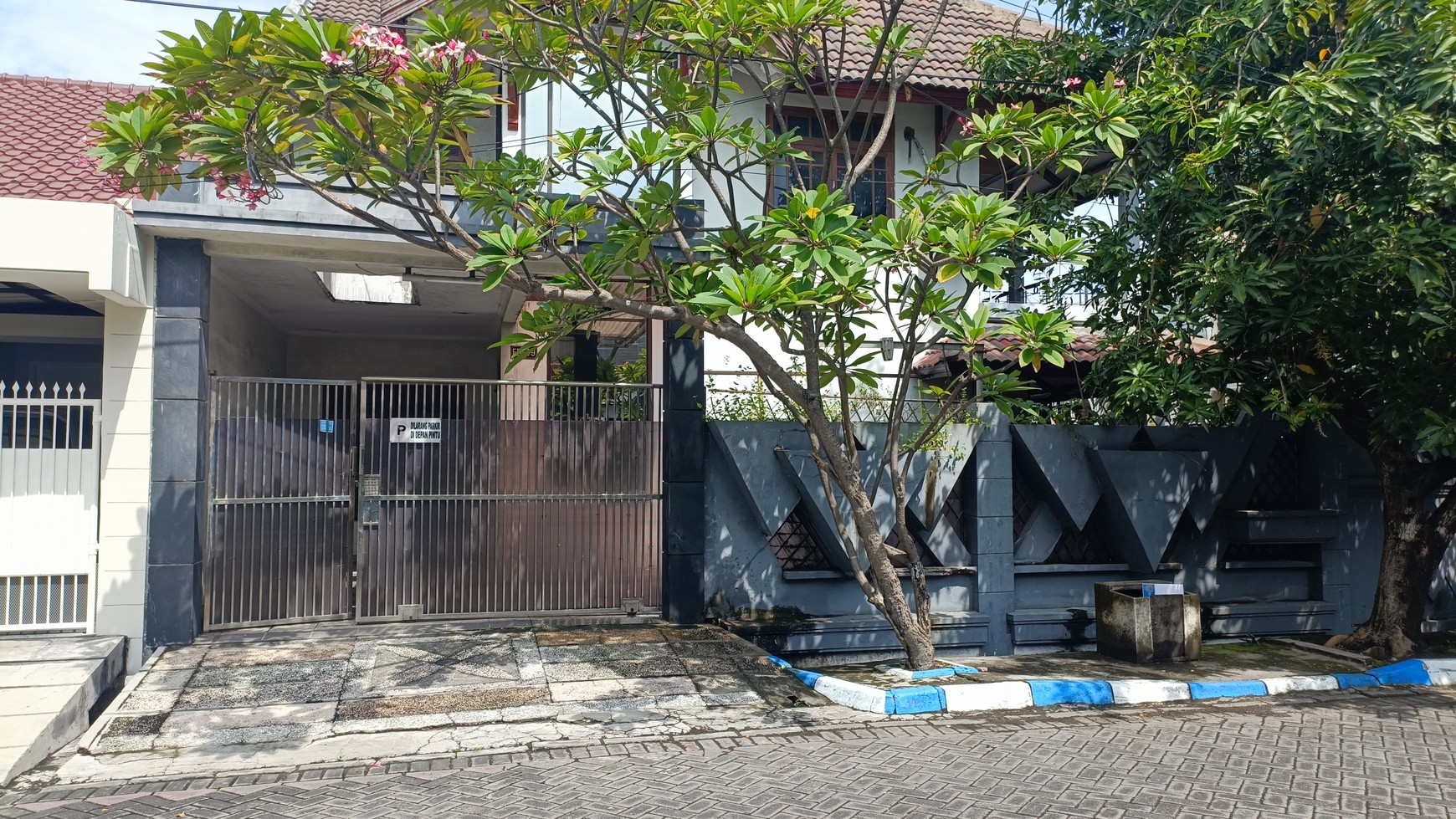 1478. Rumah + Bengkel di Raya Rungkut Mapan Surabaya Timur