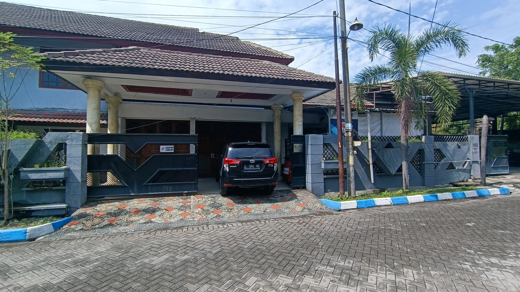 1478. Rumah + Bengkel di Raya Rungkut Mapan Surabaya Timur