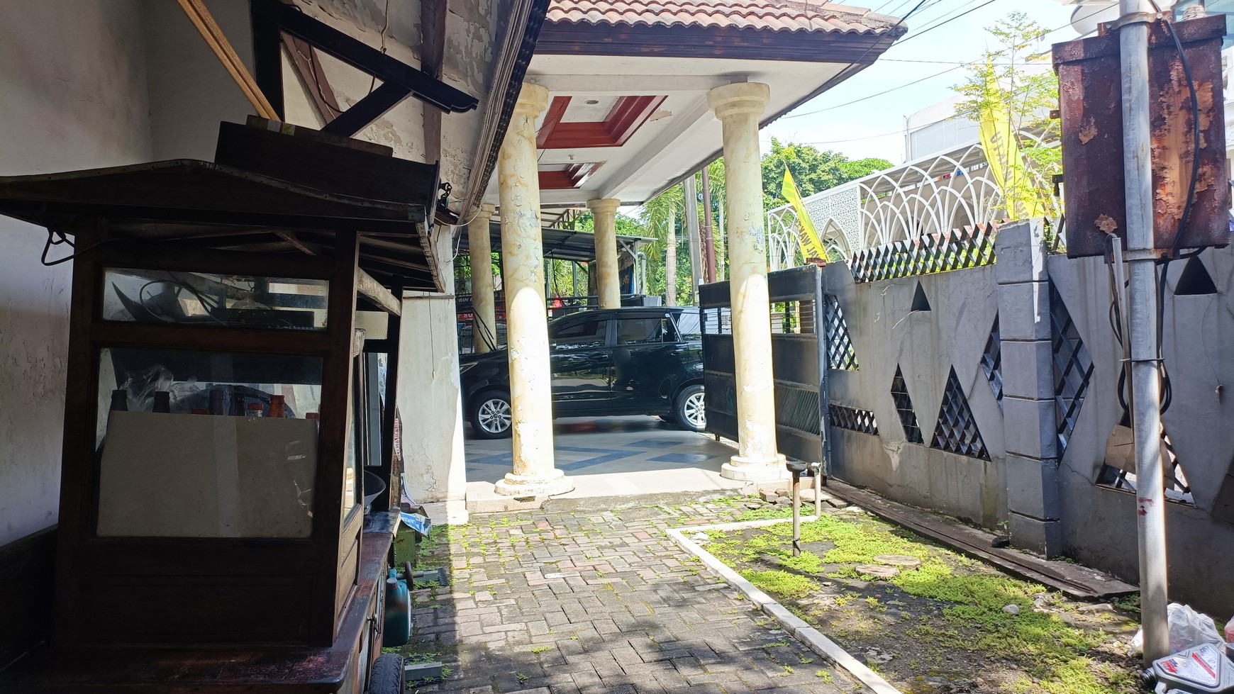 1478. Rumah + Bengkel di Raya Rungkut Mapan Surabaya Timur