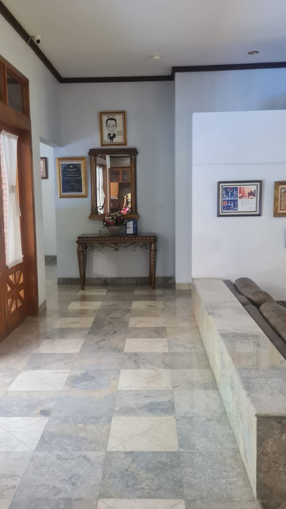 Rumah Bagus Siap Huni Asri dgn Pool di Jl Duta Indah, Pondok Indah, Jakarta Selatan