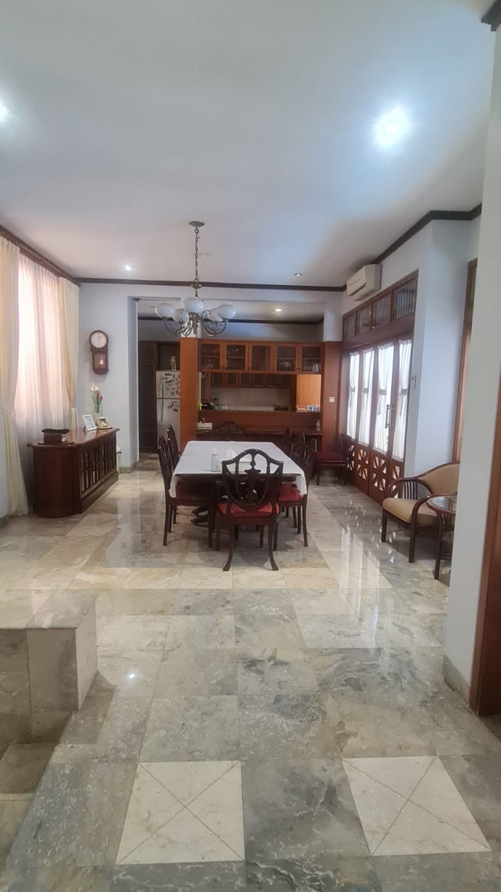 Dijual Rumah Bagus Siap Huni di Jalan Duta Indah, Pondok Indah, Jakarta Selatan 