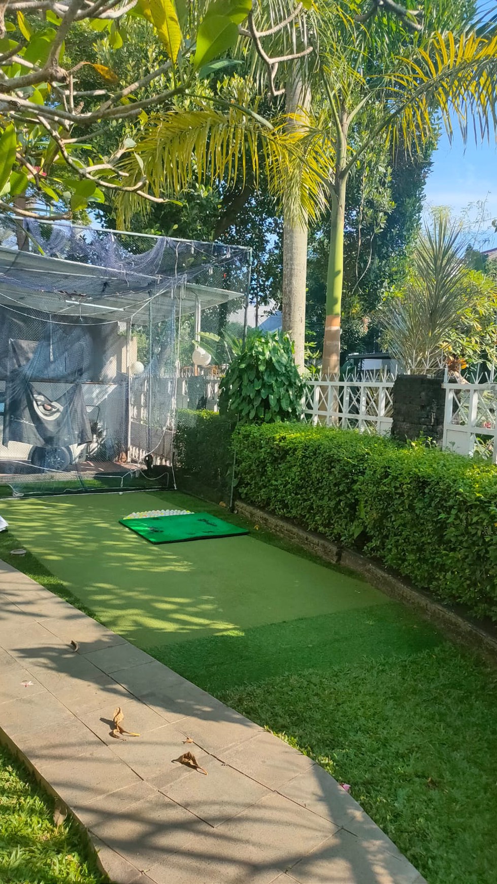 Rumah Bagus Siap Huni Asri dgn Pool di Jl Duta Indah, Pondok Indah, Jakarta Selatan