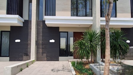 Dijual Rumah North West Lakr Citraland Surabaya TerMURAH Rp.800 juta Modern 2 Lantai Siap Huni