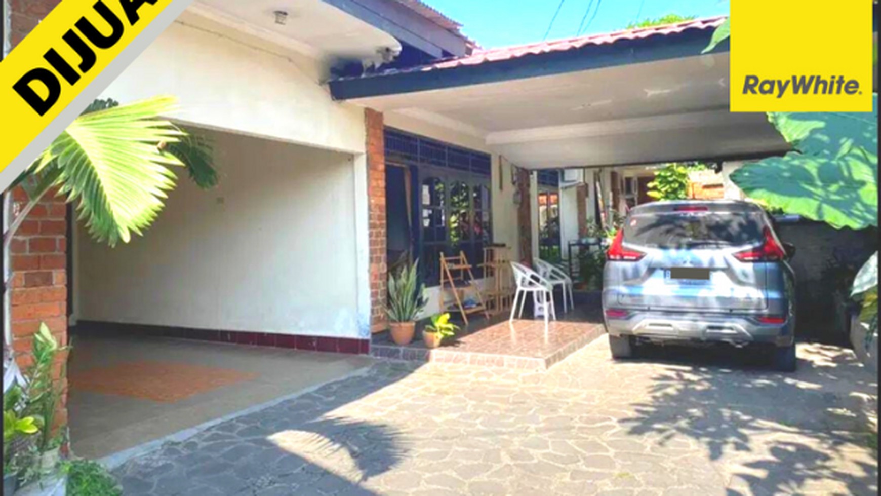 Dijual rumah dengan tanah cukup luas Lokasi way halim Bandar lampung