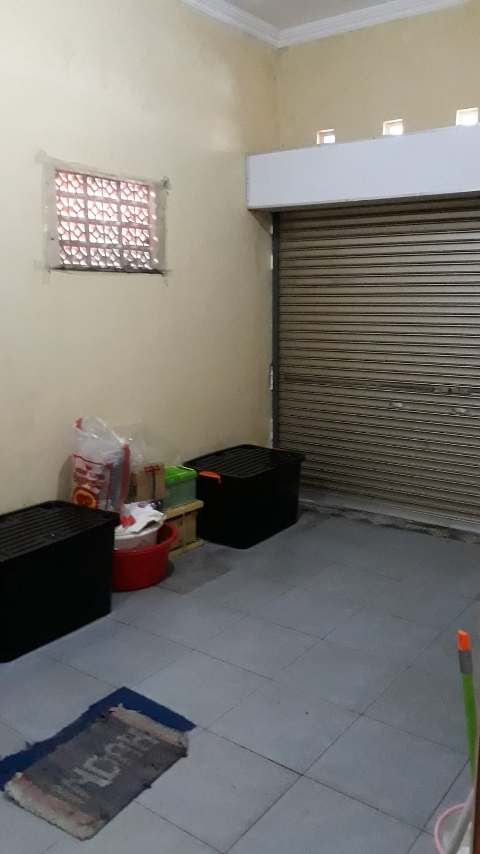 Rumah Tinggal  Semi Furnish 2 Lantai Lokasi Sariharjo Ngaglik Sleman 