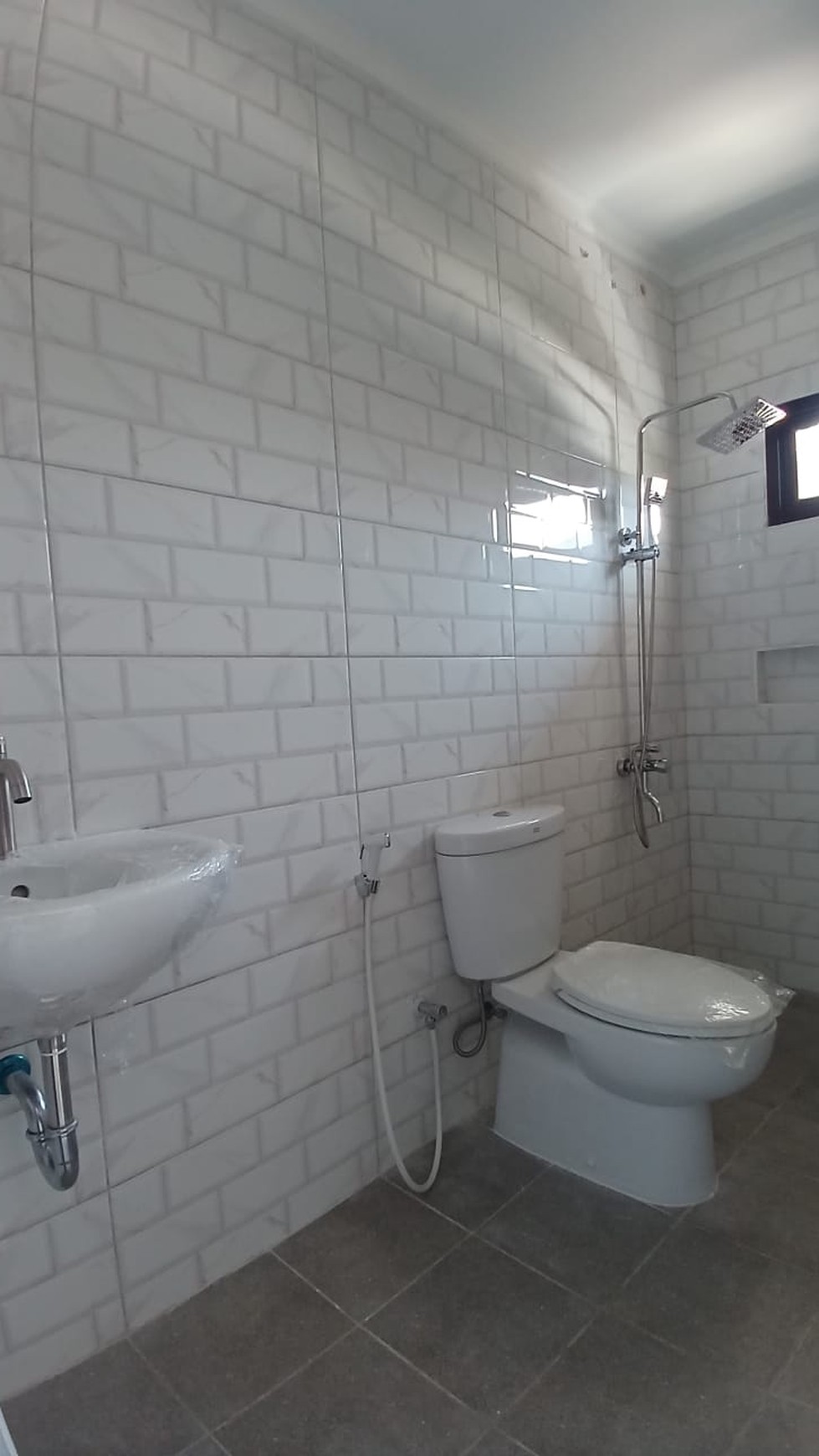 Rumah Bagus Siap Huni dan Asri di Taman Permata, Bintaro Jaya Sektor 9