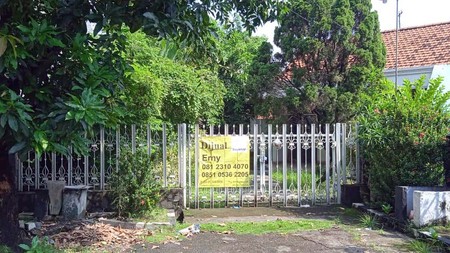 Rumah HITUNG TANAH !!! di Jemursari Surabaya, Luas 340 m2, Hadap Utara, SHM