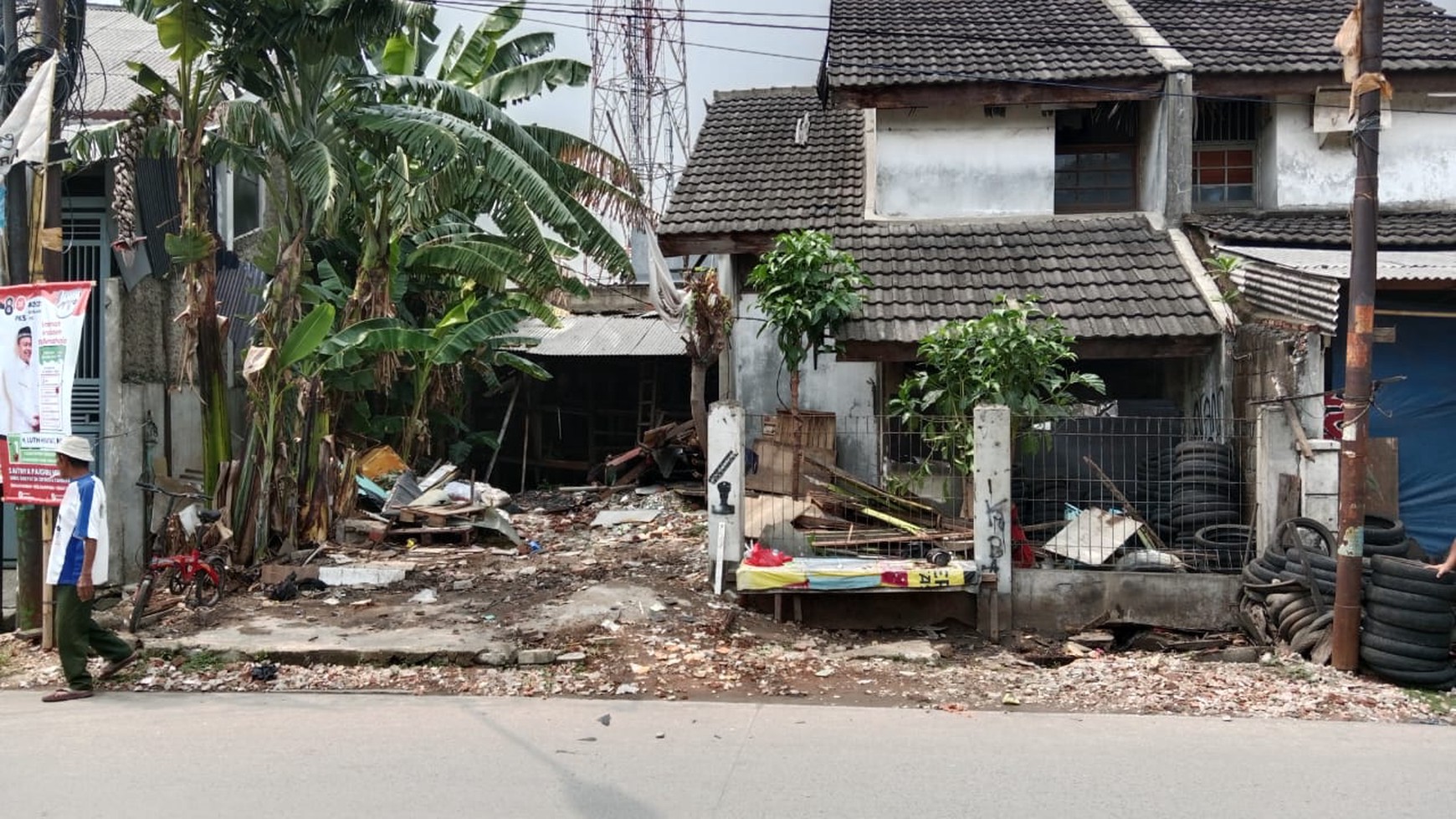 Dijual rumah perlu renovasi di Jl. Prabu Siliwangi, Perumnas 4 Karawaci - Tangerang