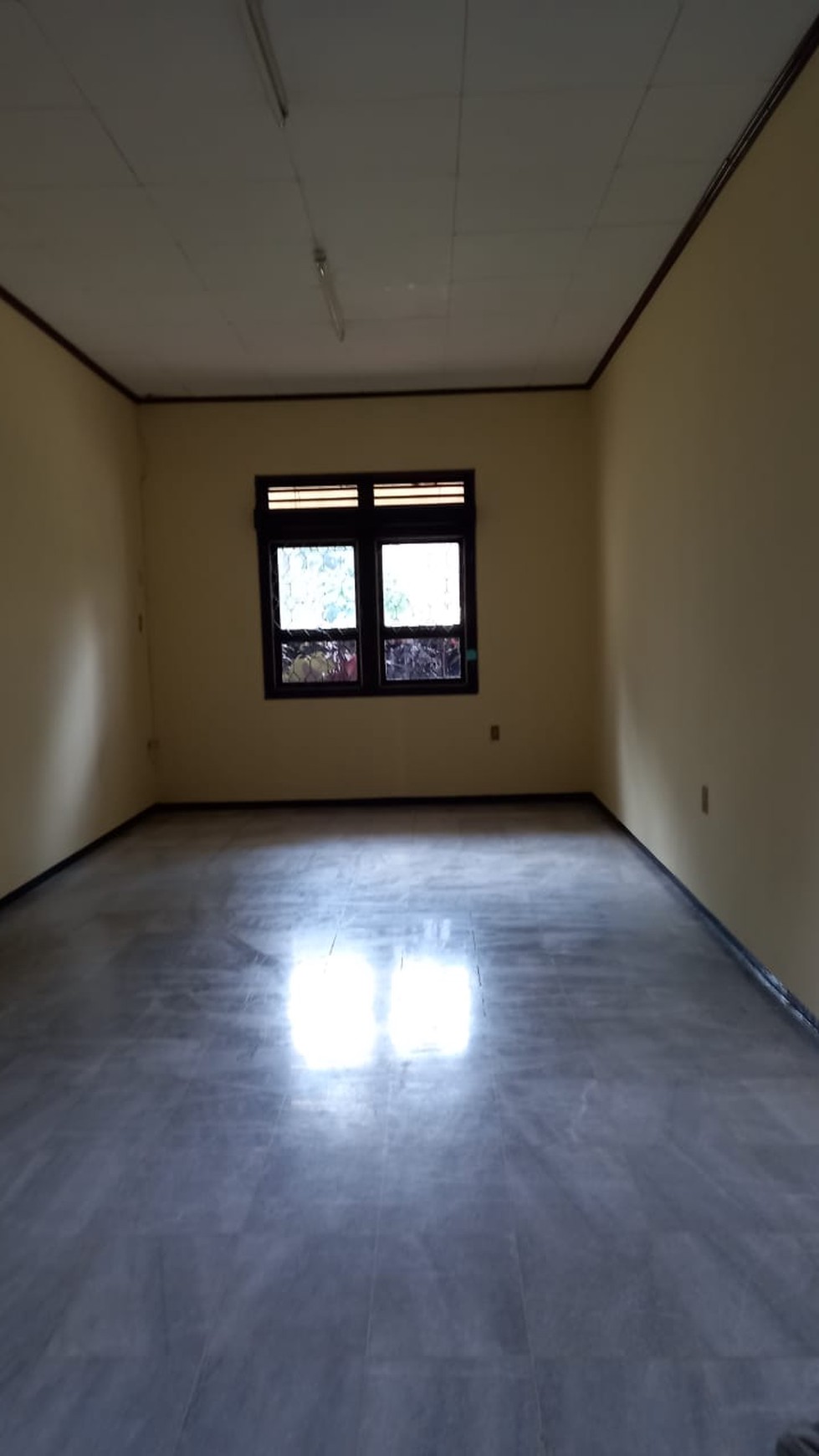 Rumah Sewa  Bisa Untuk  Kantor Atau Hunian di Salatiga Menteng Jakarta Pusat.