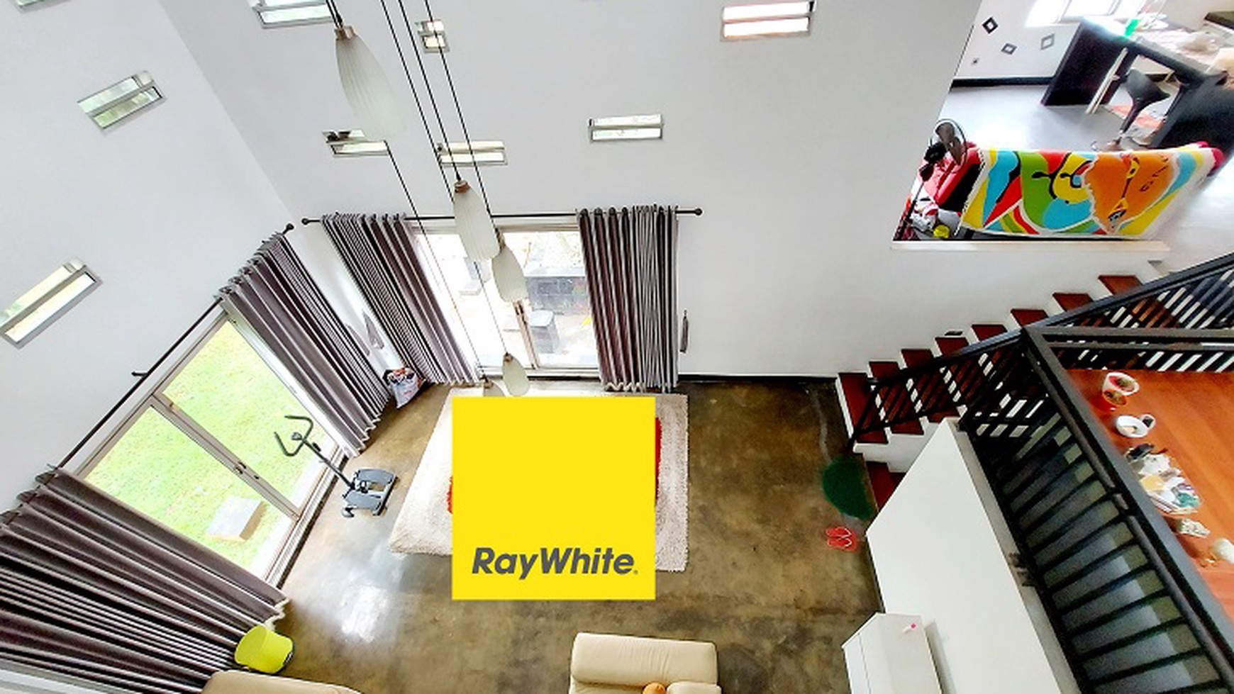 Rumah di kompleks Mega Cinere, Depok, Dekat Masjid, di hook