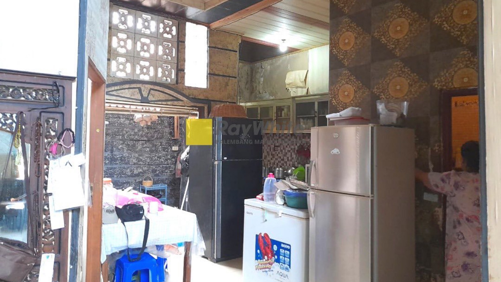 Rumah tengah kota kawasan komplek Palembang 