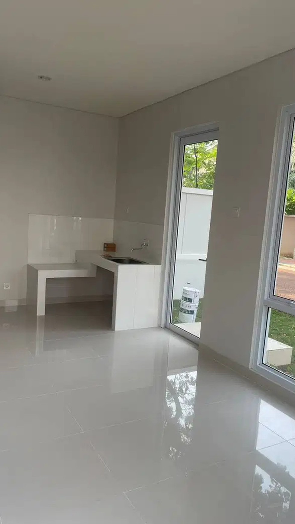 Dijual Rumah Baru Hook Siap Huni di Karelia Village, Gading Serpong