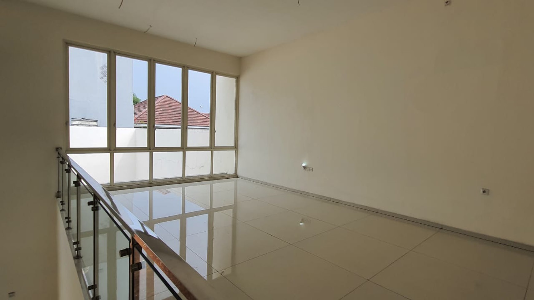 Super Deal. Rumah Full Renov Furnished di Boulevard Kota Wisata Cibubur  