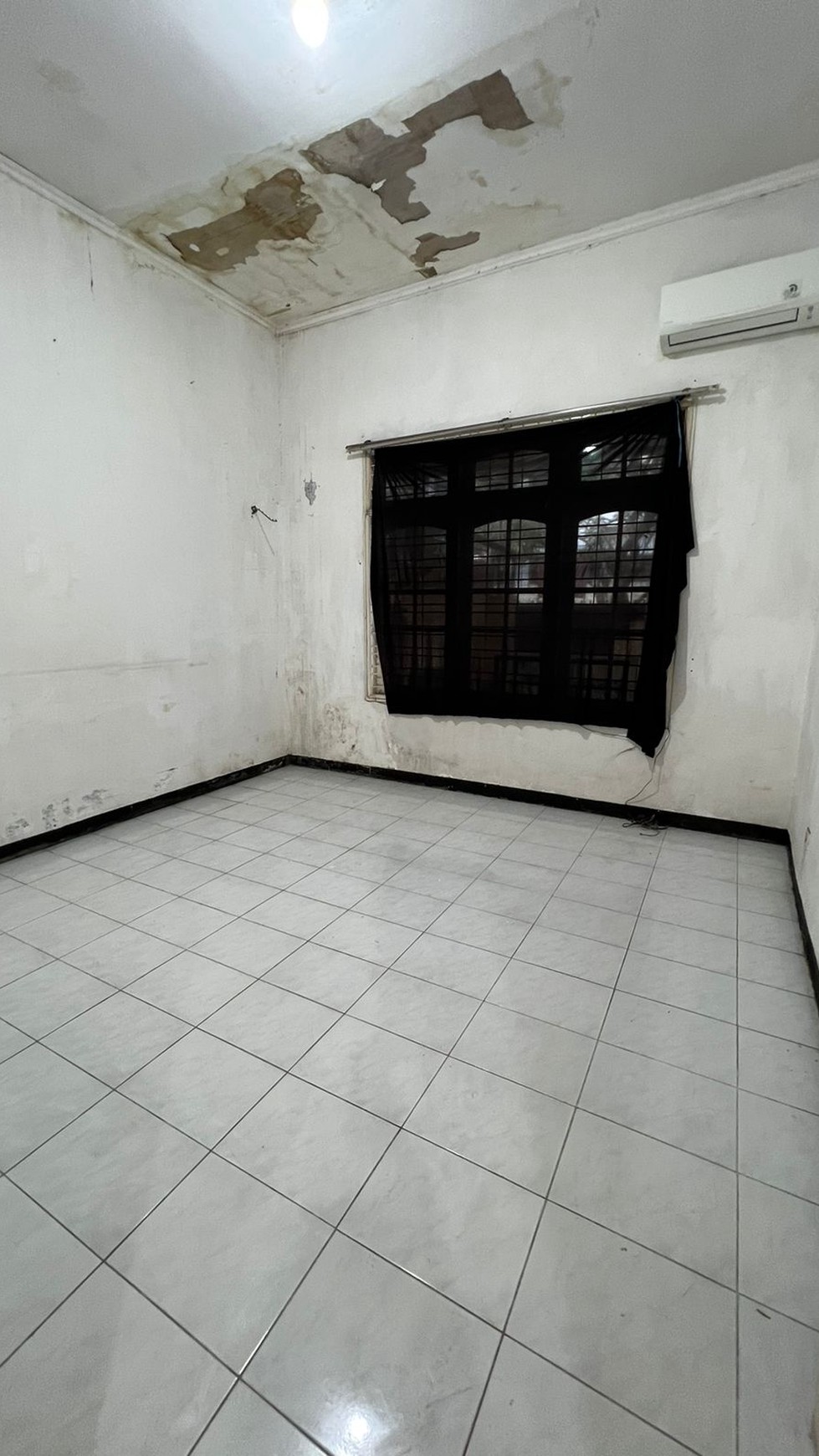 Rumah Jalan Darmo Harapan Utara Surabaya 1 Lantai