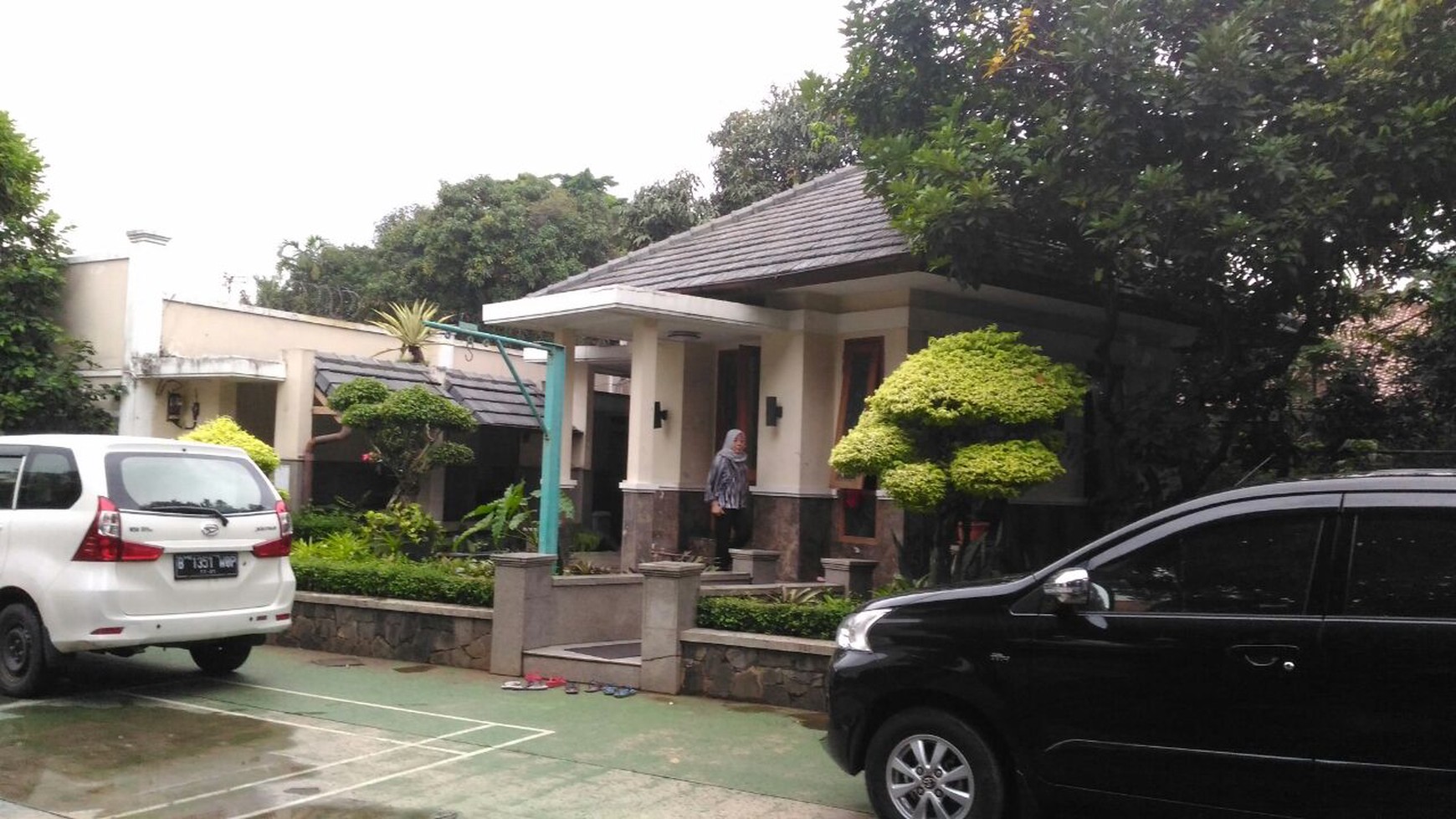 Rumah cantik plus kantor di Cilandak Jaksel