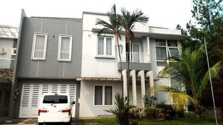 Rumah cantik siap huni di BSD