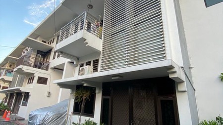 Town House Griya 2,5 Lantai, Lokasi Ok di Kayu Putih Jakarta Timur