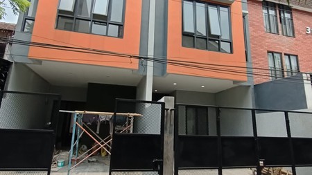 Rumah Baru Di Praja  Minimalis Ekonomis  3 menit dari PIM