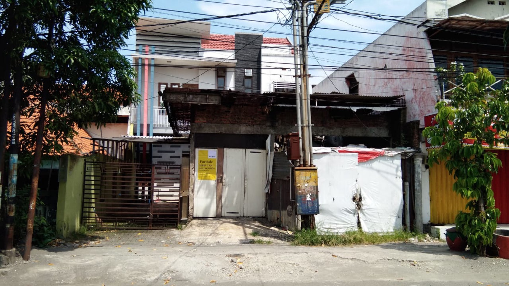 Dijual/Disewakan Rumah Raya Dukuh Menanggal, Surabaya