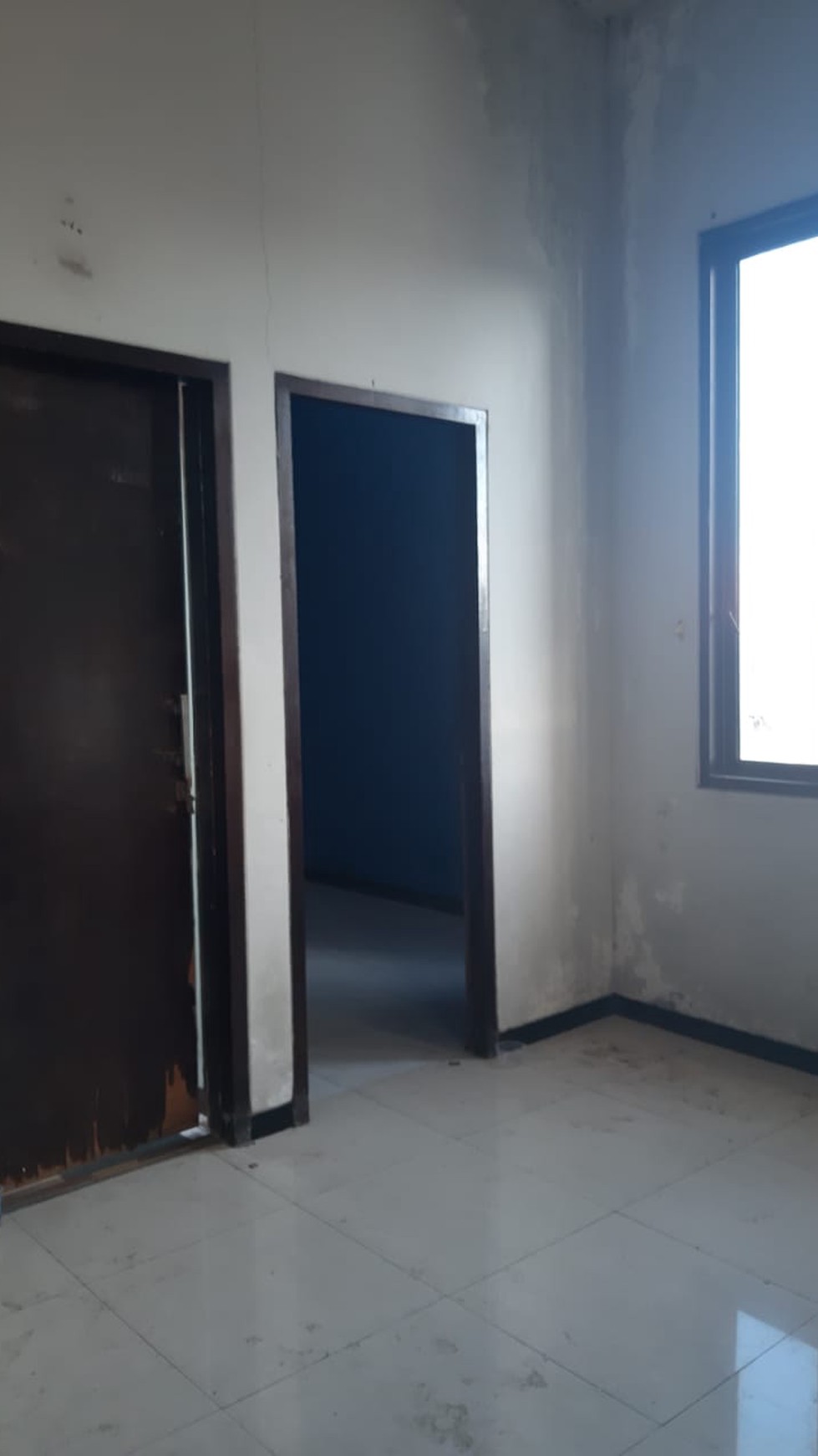 Dijual/Disewakan Rumah Raya Dukuh Menanggal, Surabaya