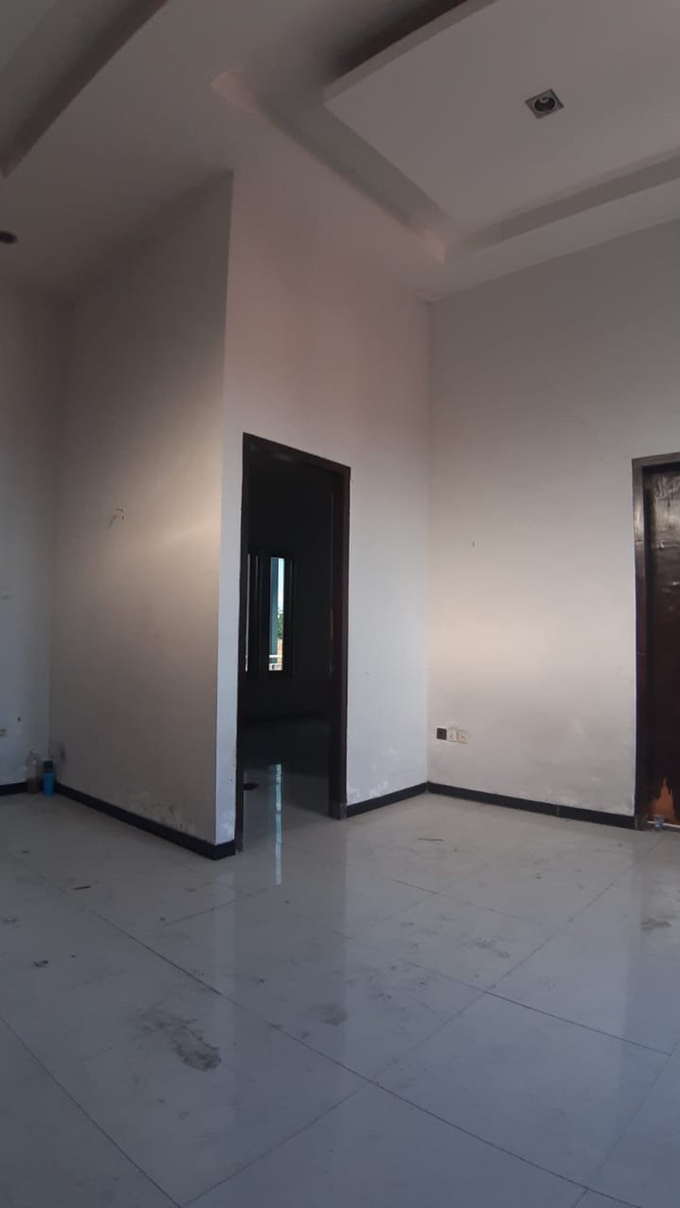 Dijual/Disewakan Rumah Raya Dukuh Menanggal, Surabaya