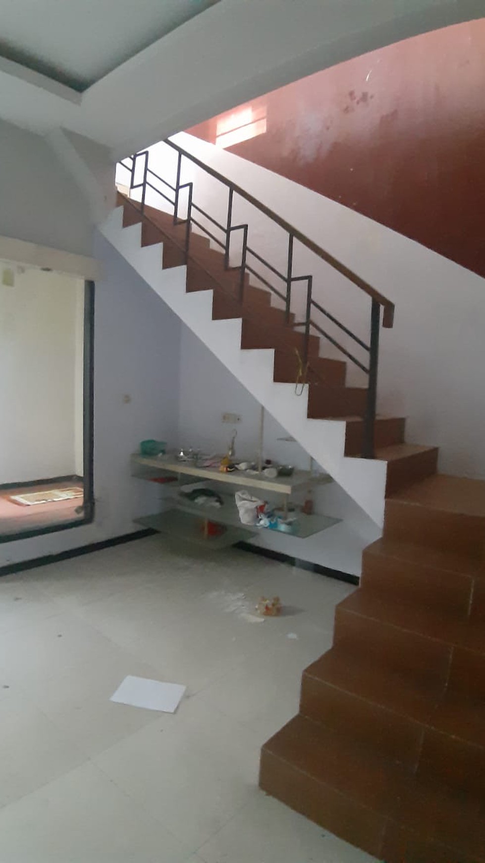 Dijual/Disewakan Rumah Raya Dukuh Menanggal, Surabaya