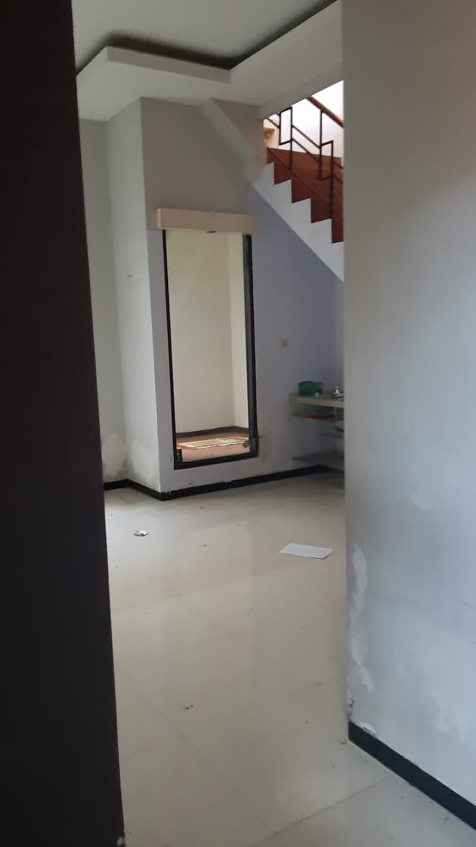 Dijual/Disewakan Rumah Raya Dukuh Menanggal, Surabaya