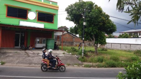 972. 2 unit ruko jejer + tanah di Jl Selaparang, Cakranegara Lombok NTB