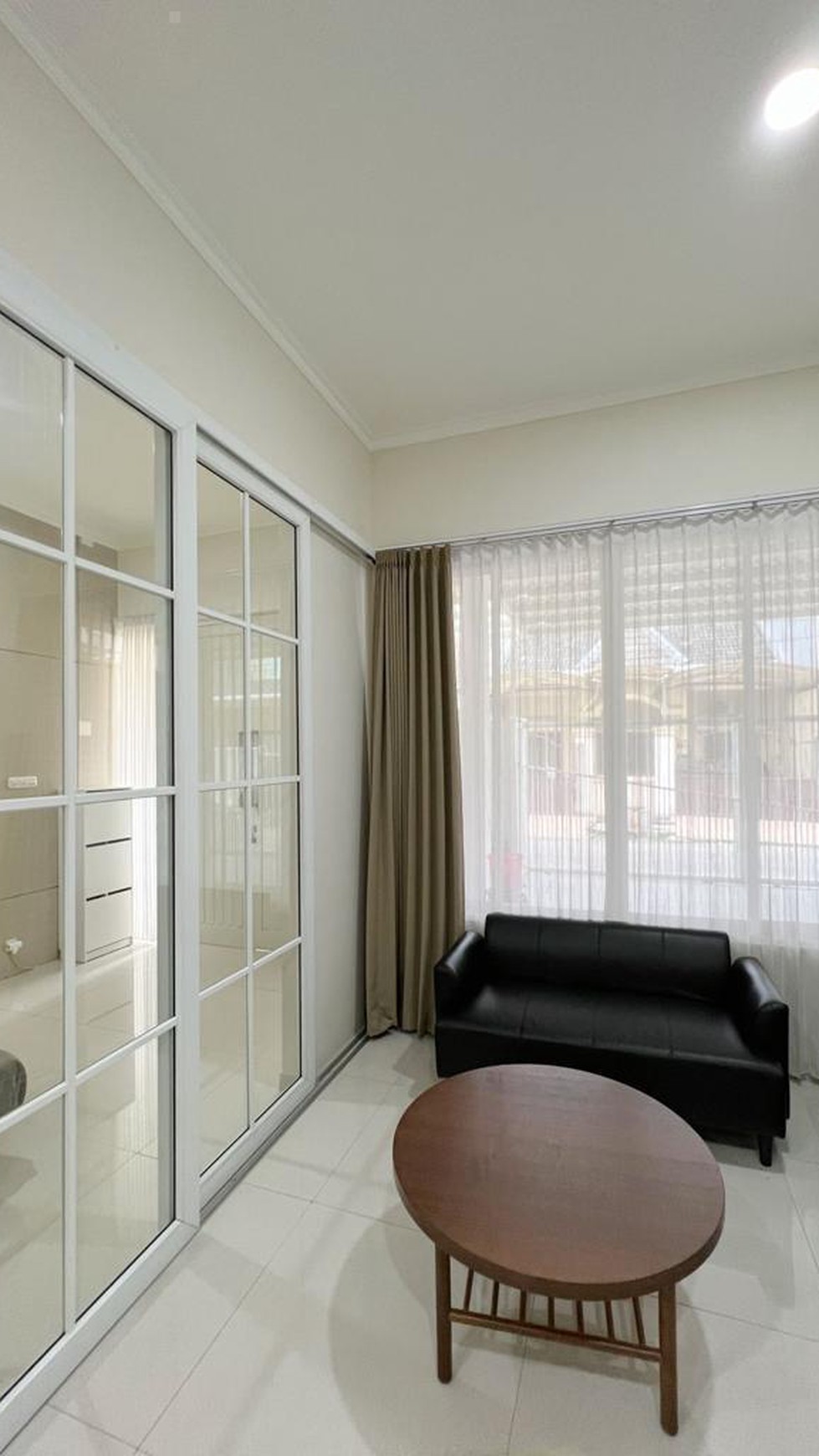 Dijual Rumah Modern Minimalis di Sutorejo Utara, Surabaya