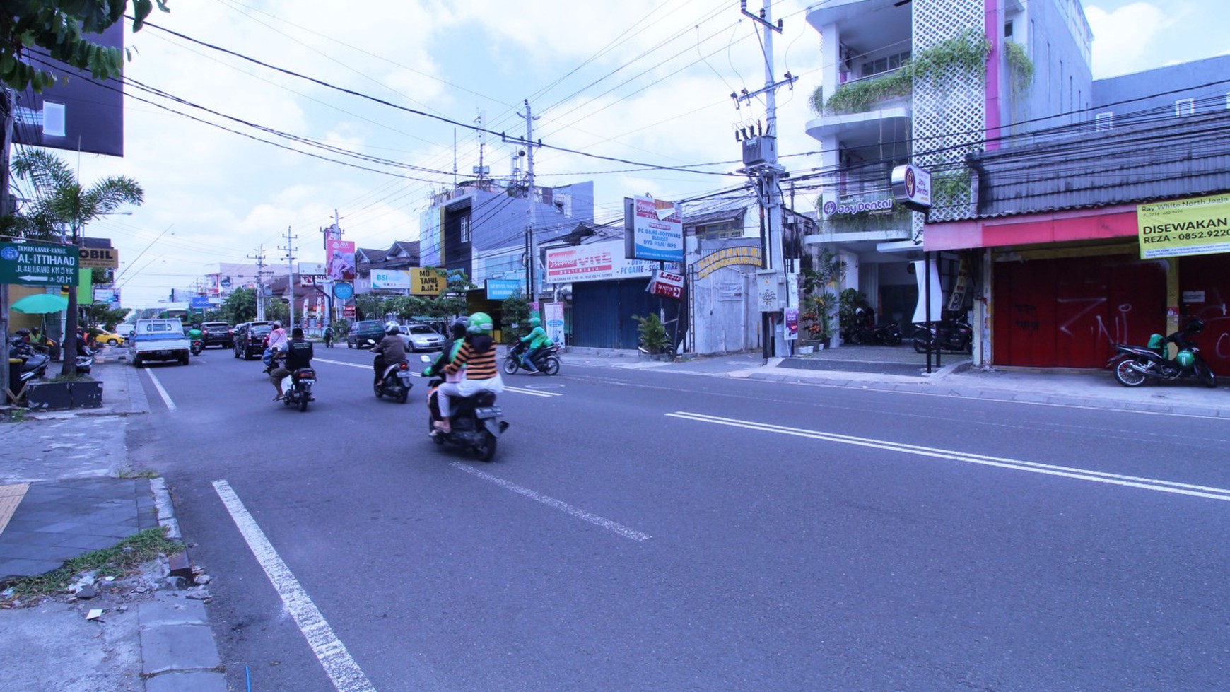 Ruang Usaha Strategis 2 Lantai di Jl. Kaliurang KM 5.