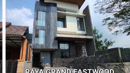 Rumah Raya Eastwood Regency Citraland Surabaya  - New Split level Modern Mewah Facade MARMER Italy - Garasi Carport 3 Mobil SPESIAL main Road Raya Luar Cluster  + ROOFTOP BBQ area