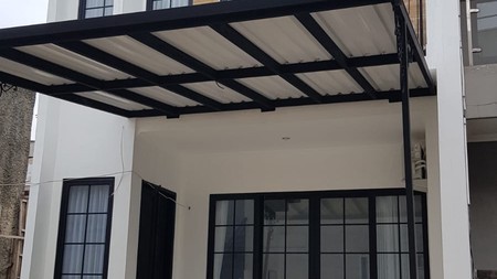 Dijual Rumah Baru  Konsep Office SOHO 3 LT di Pinggir Jalan Raya Cinere