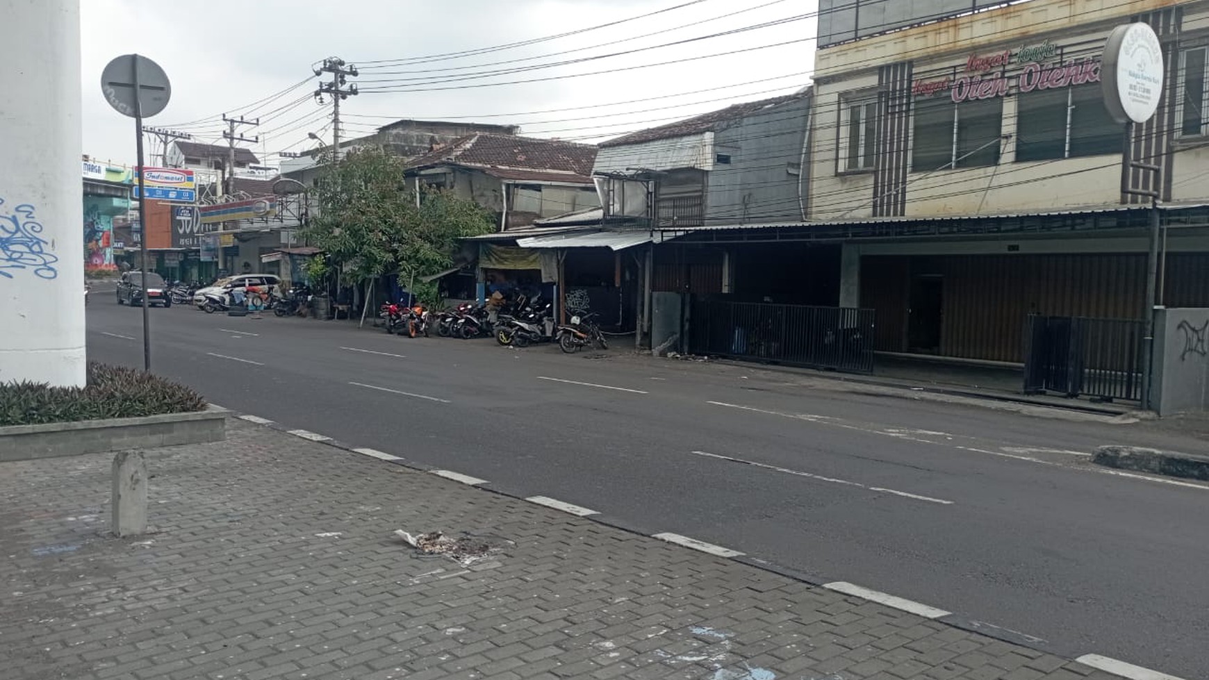 Disewakan Ruko 2 Lantai Lokasi Strategis Di Ring Road Janti Depok Sleman 