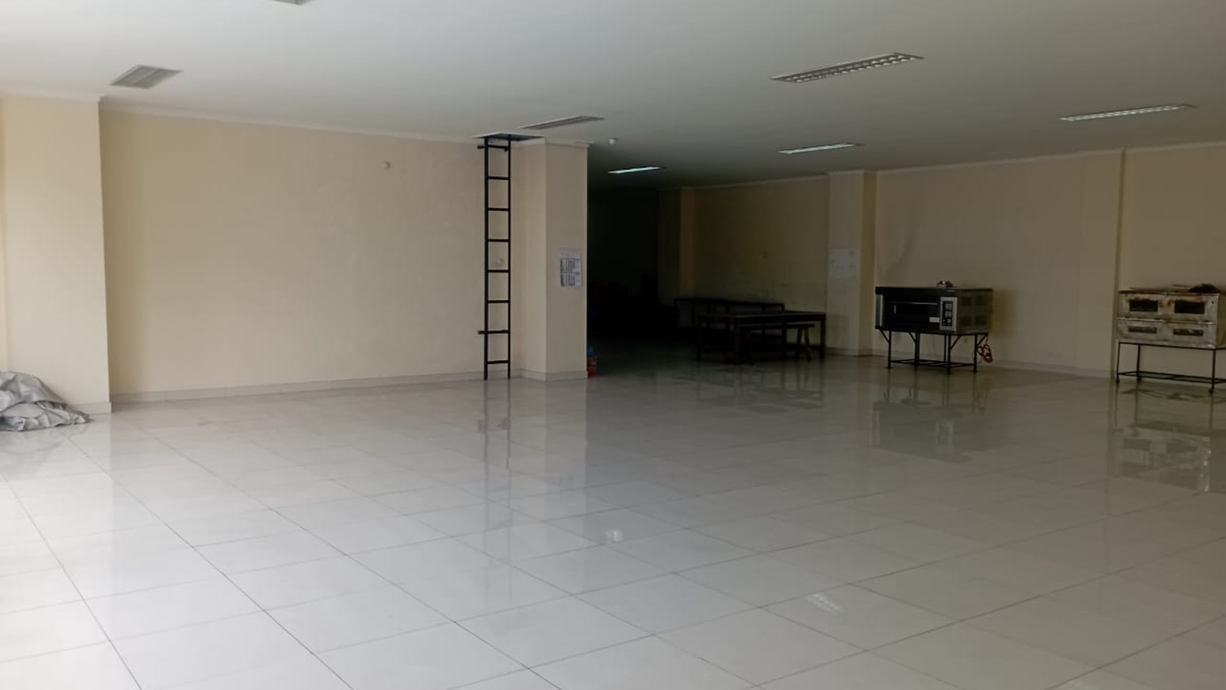 Disewakan Ruko 2 Lantai Lokasi Strategis Di Ring Road Janti Depok Sleman 