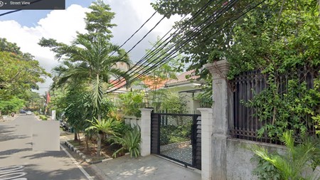 Rumah siap huni , lokasi nyaman di Menteng, Jakarta Pusat