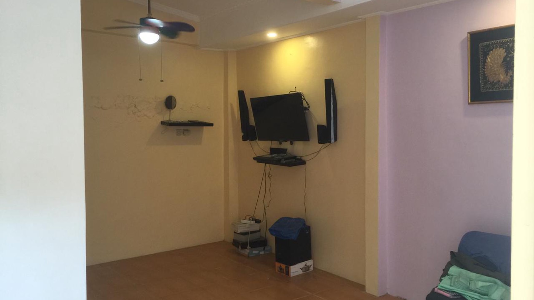 Rumah bagus,siap huni,lokasi strategis, posisi depan taman Pamulang Estate Tangsel. 